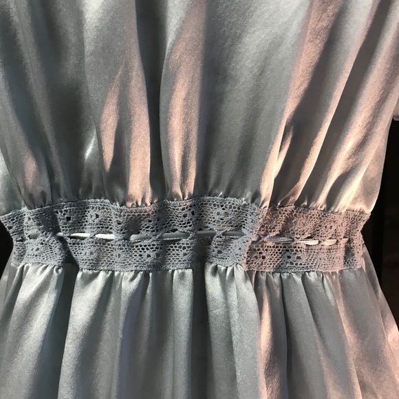 BCBGMaxarzia Pale Blue Silk Empire Waist Blouse Sm - Picture 8 of 8